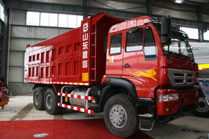 山东恩信自卸车