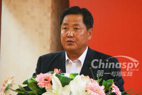 新疆齐台县兴荣胜工程有限公司的总经理管荣盛