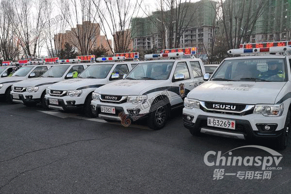 8辆综合巡逻智能采集警用车亮相张家口