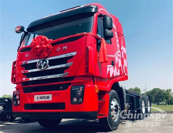 红岩杰狮2020牵引车:超强"芯"脏 "油"刃有余