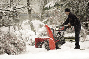 世界各国除雪有妙招　专业除雪设备显身手