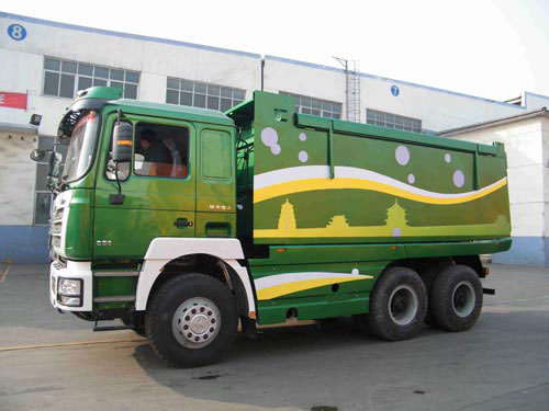 陕汽重卡为城区建设量身打造“绿化”拉土车