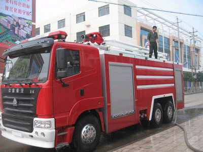 泡沫消防高喷车