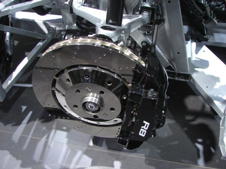 奥迪AG的轻量化设计理念，希望全方位让车辆行驶性能全面提升