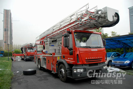 ALP325型曲臂云梯车