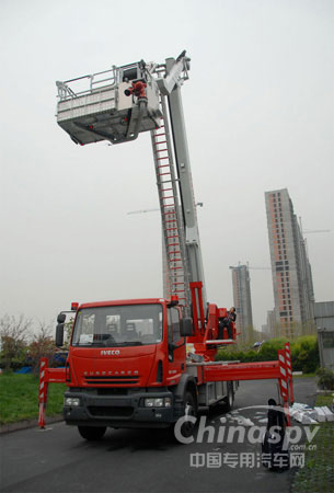 ALP325型曲臂云梯车