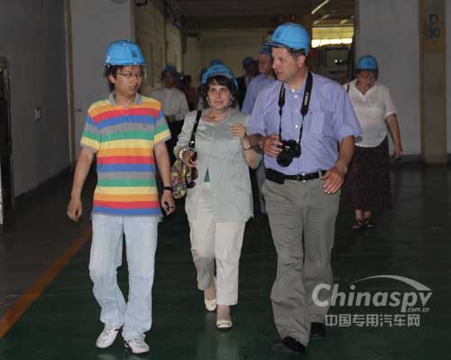 欧美七国驻沪总领事到华菱公司考察