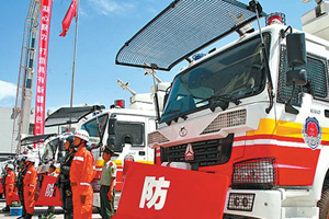 新疆配发特种防爆消防车 具处突防暴功能