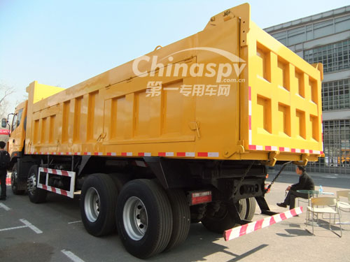 6X4系列天然气自卸车