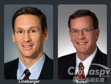 新康明斯CEO兰博文（左）  原康明斯CEO 苏志强（右）