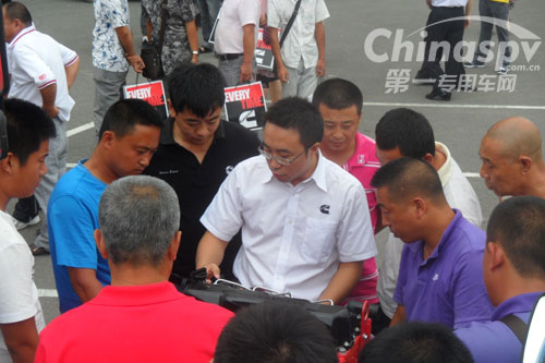 康明斯销售主管详解ISF发动机的性能优势