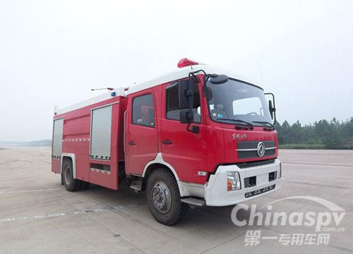 东风新型抗旱消防车