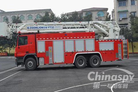 湖南汨罗新增一台32米消防云梯车