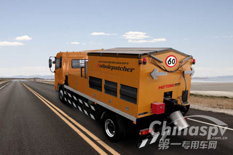 美通沥青保温料养护车助杭州公路建设