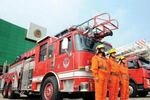 宿迁引进首台美式进口举高喷射消防车