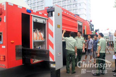 温州消防斥资1000万元购置三辆消防车