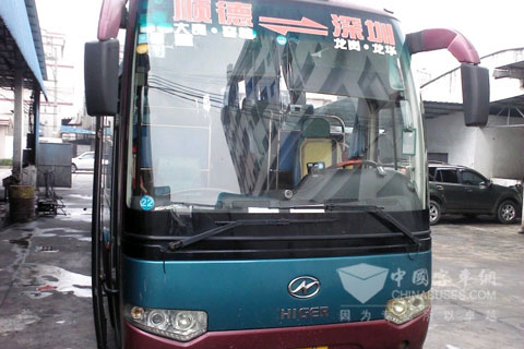 装配米其林轮胎的顺德长运客车