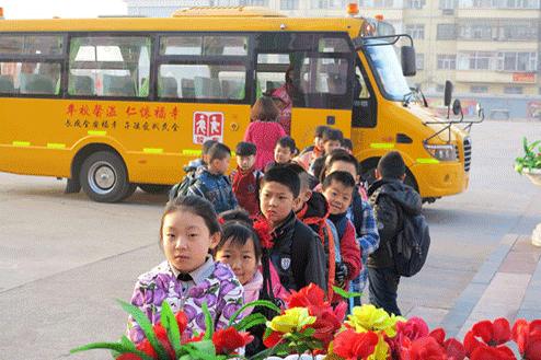 山西怀仁70辆海格校车投运