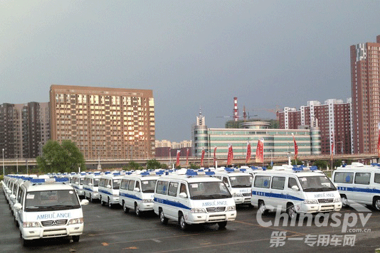 吉林伊思坦纳首批救护车交付