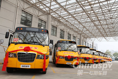 校车安全总动员势在必行