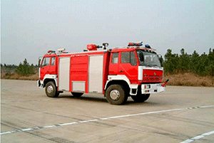 “双头消防车”亮相南京市