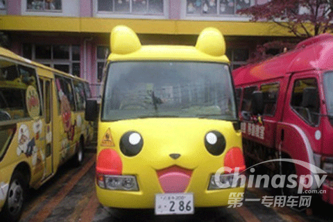 围观日本幼儿园的萌校车