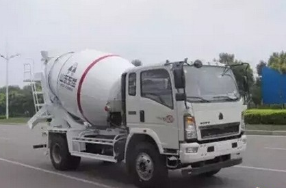 章丘“炮筒式”抑尘车进入作业