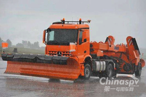 戴姆勒与Fraport AG合作 测试自动驾驶铲雪车