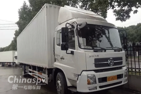 东风天锦快递物流车获订单200辆