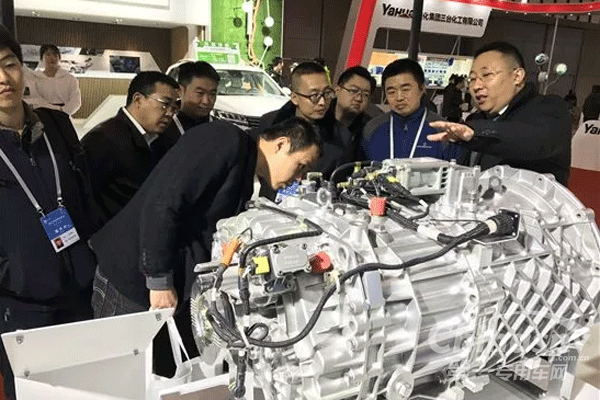 法士特现身世界智能制造大会