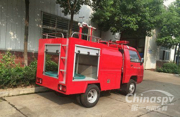 微型消防车进入北京大兴区荣华街道