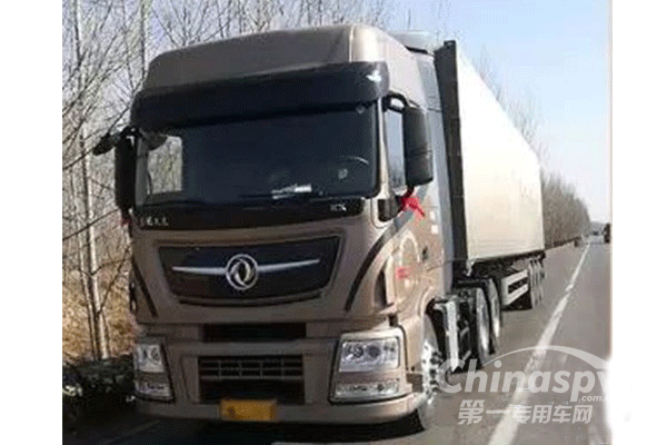 搭载东风康明斯ISZ13发动机的天龙旗舰520跑的第一趟活