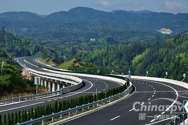 重庆黄水公路综合服务区破土开建