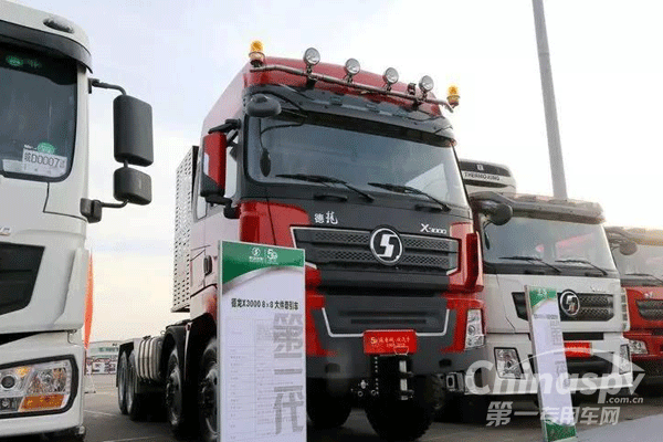 康明斯15升动力助力大件运输车