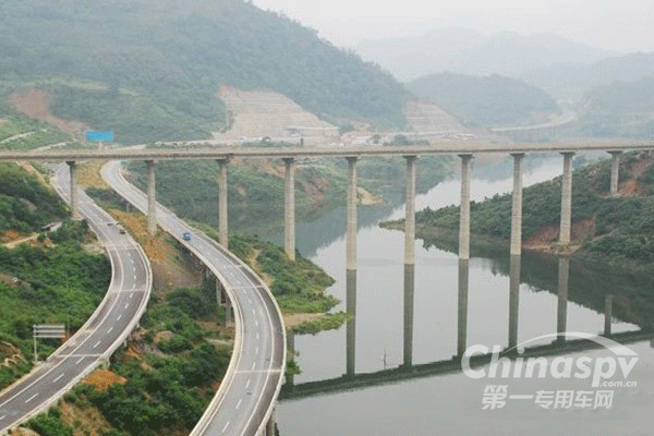 云南66个高速公路服务区改扩建完成