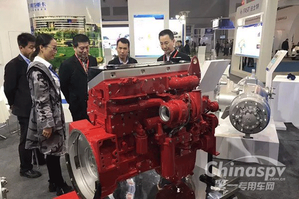 西安康明斯ISM发动机亮相重庆