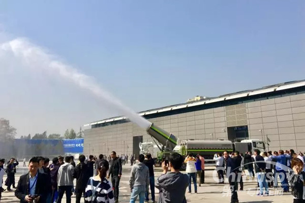 31吨多功能抑尘车现场演示