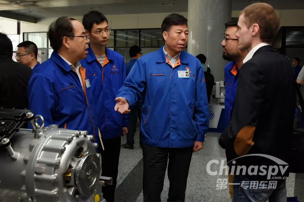 法士特“科技创新周”成功举办