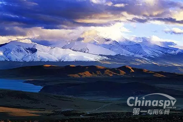 行走高原天路 东风康明斯是保证