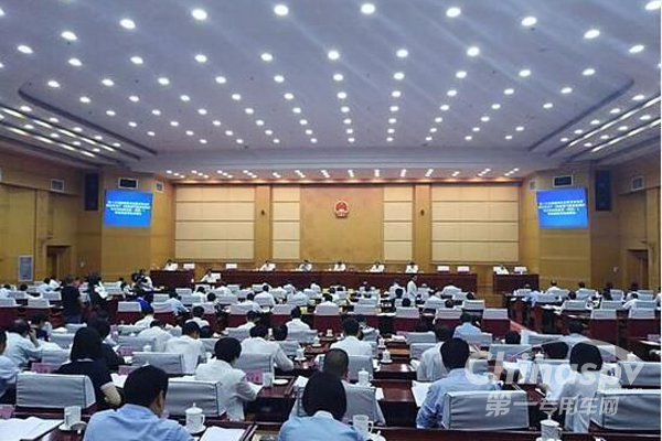 河南:货车1年超限超载超3次 吊销营运证