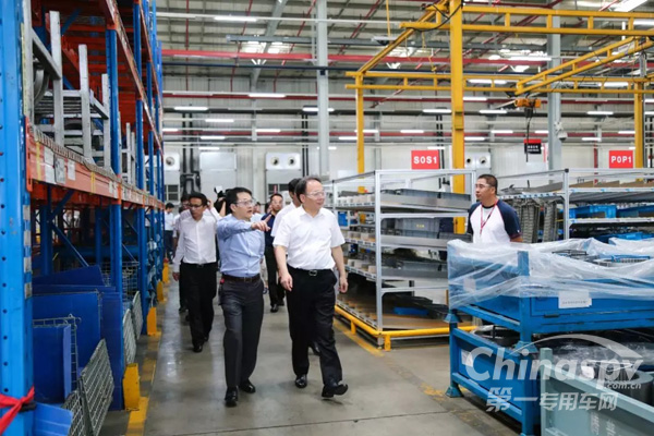 无锡市委书记到康明斯发电机公司调研
