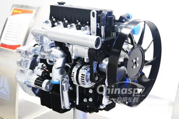 中国重汽首批MC04发动机顺利下线