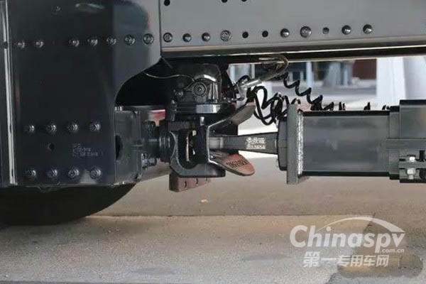 中置轴牵引球