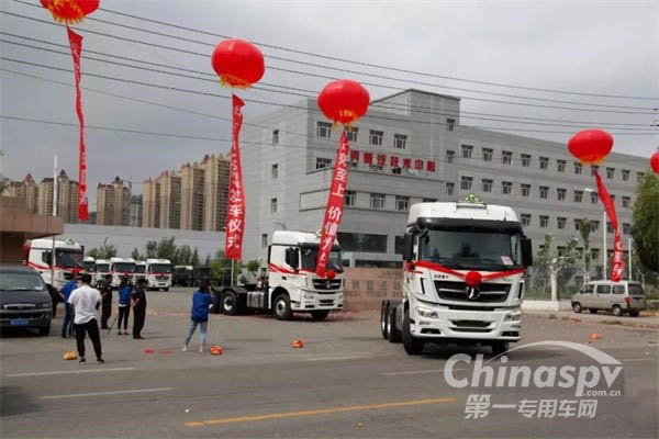 北奔重汽中石油运输公司V3ET交付