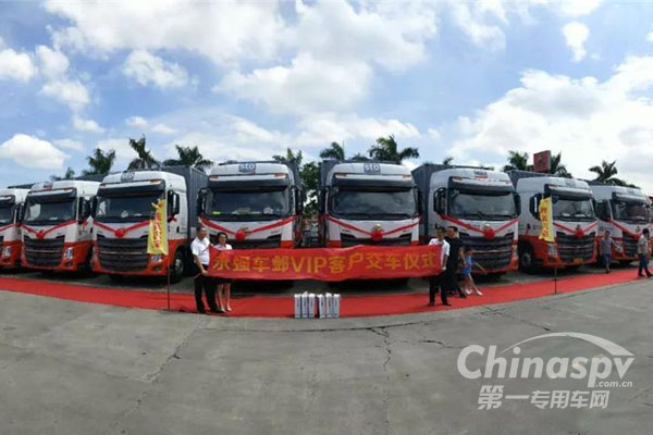 乘龙H7快递车批量交付申通