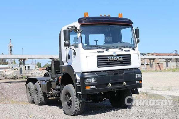 白罗斯克拉斯推出6×6全驱动牵引车