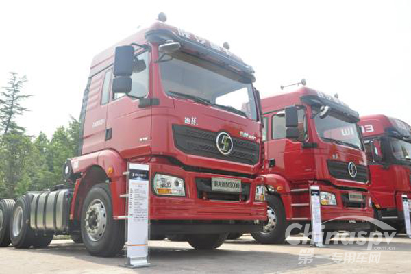 陕汽现场签约40辆新M3000渣土车