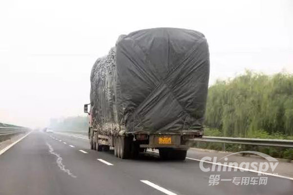 广东将集中专项整治重型货运挂车