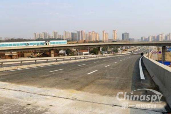 湖南：湘府路快速化改造项目施工中