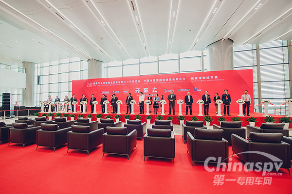 曼恩亮相蜂集万采快递物流装备博览会